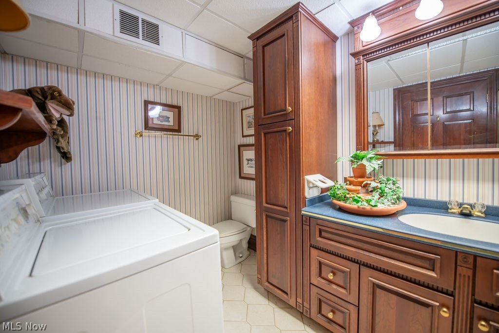 2009 Lakewood Road SW Sherrodsville OH 44675