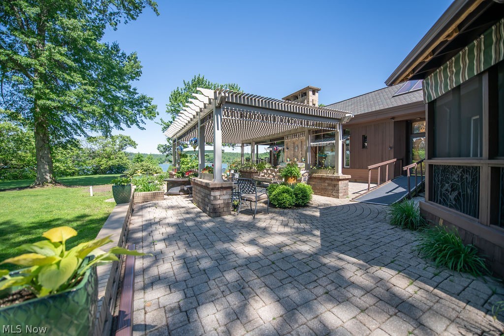 2009 Lakewood Road SW Sherrodsville OH 44675