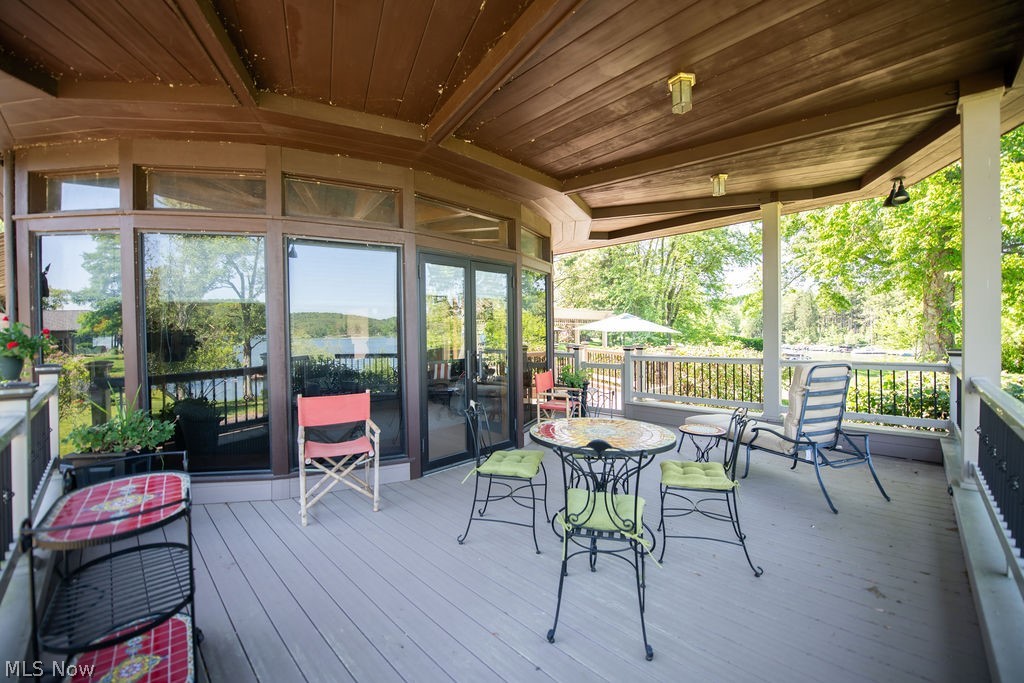 2009 Lakewood Road SW Sherrodsville OH 44675