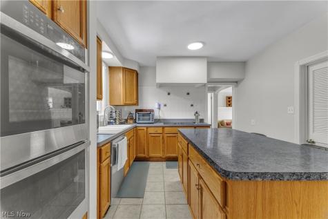 838 Nesbitt Road Sagamore Hills OH 44067