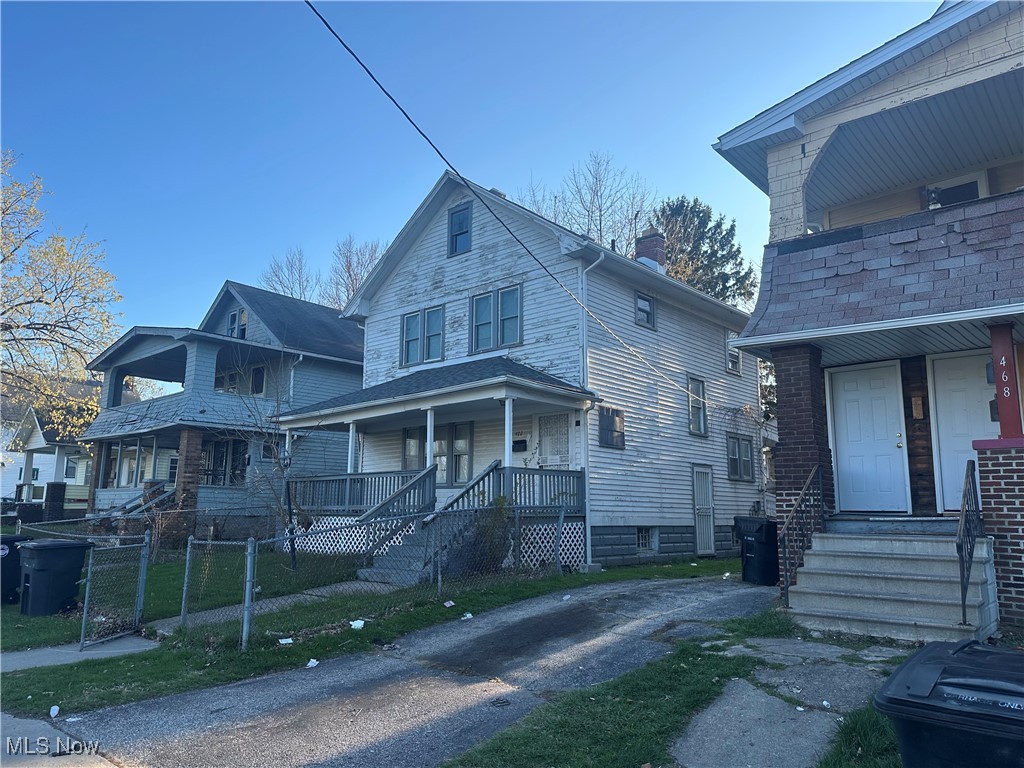 472 E 110th Street Cleveland OH 44108