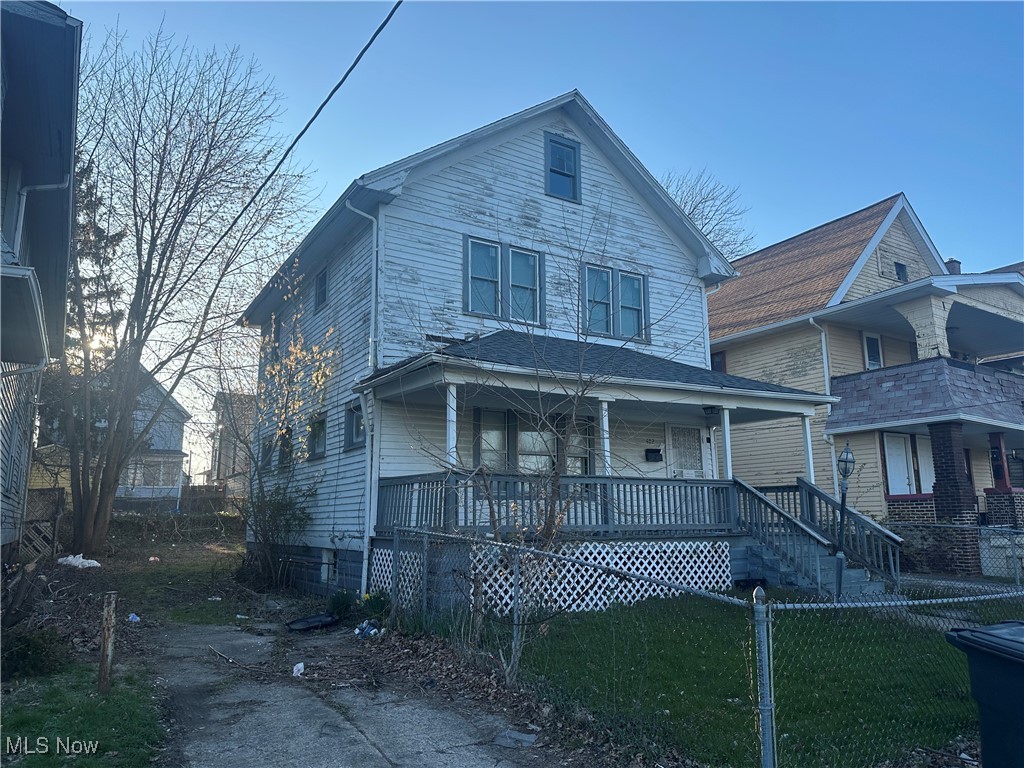 472 E 110th Street Cleveland OH 44108