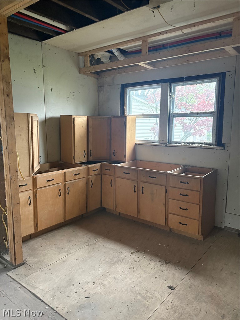 889 Harbor Street Conneaut OH 44030