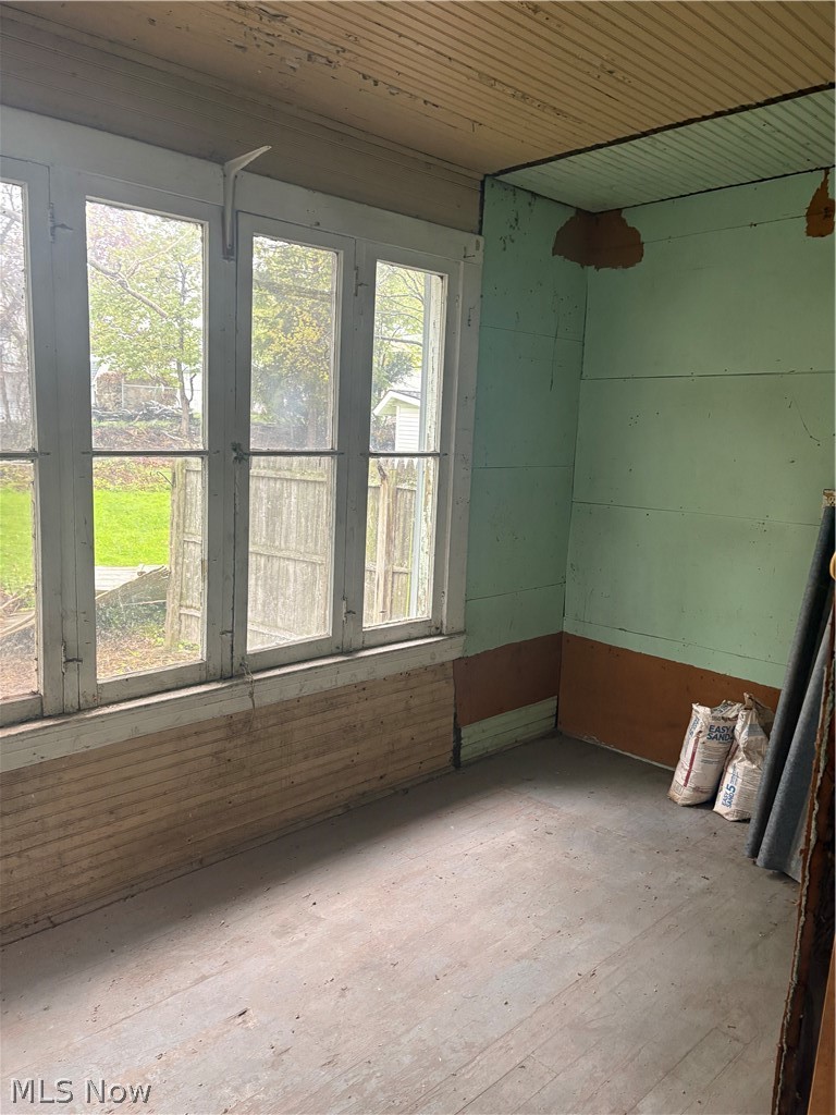 889 Harbor Street Conneaut OH 44030