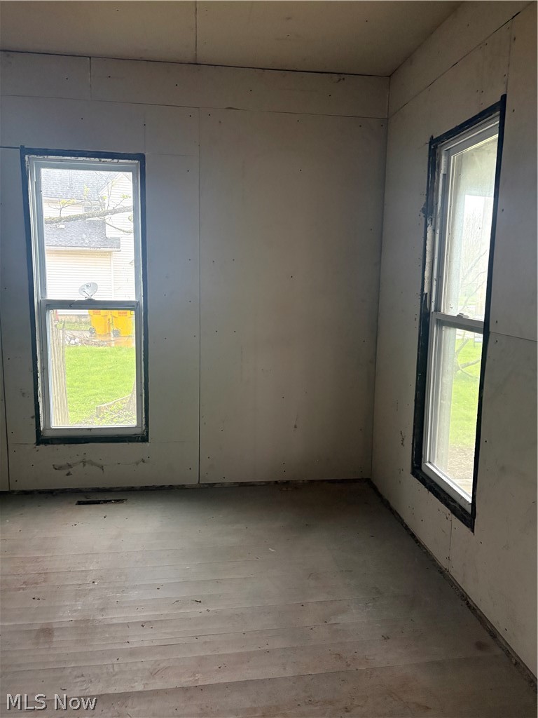 889 Harbor Street Conneaut OH 44030