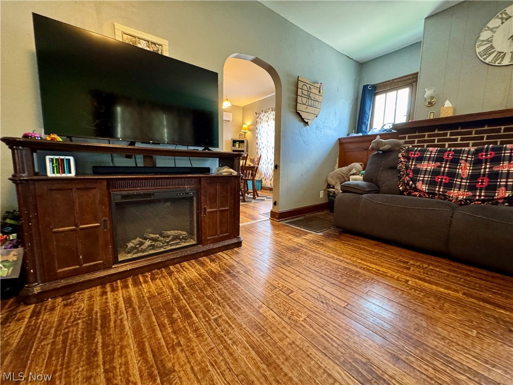 402 E Marietta St. Manor Woodsfield OH 43793