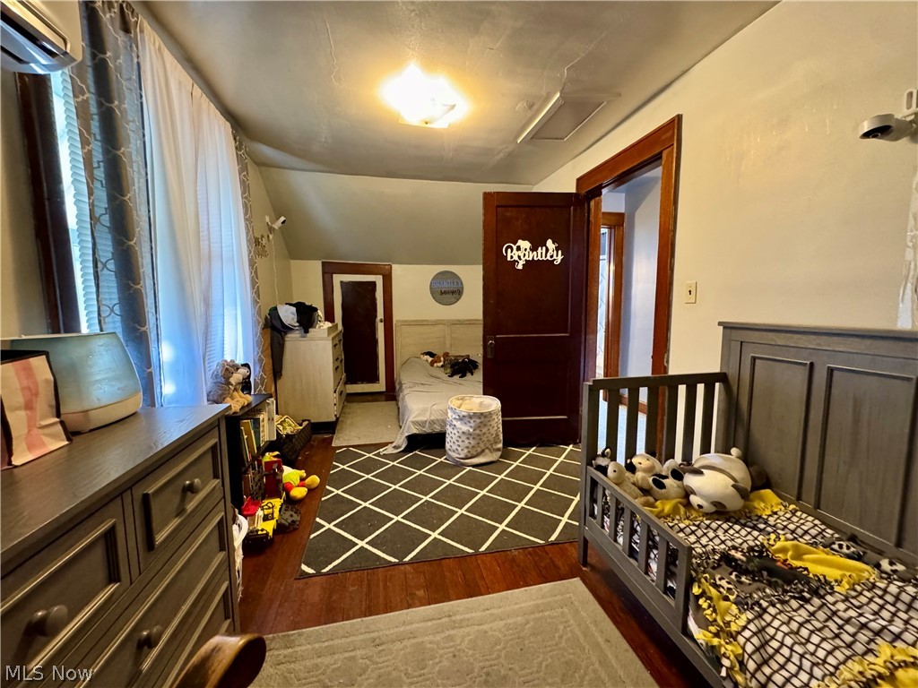 402 E Marietta St. Manor Woodsfield OH 43793