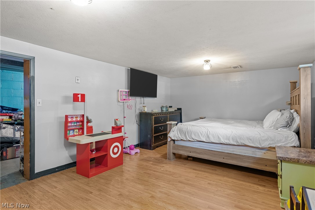 13548 Holland Road Brook Park OH 44142