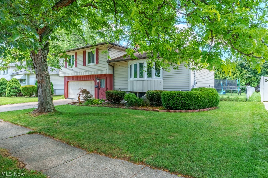 13548 Holland Road Brook Park OH 44142