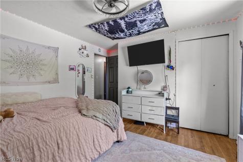 13548 Holland Road Brook Park OH 44142