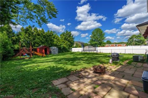 13548 Holland Road Brook Park OH 44142