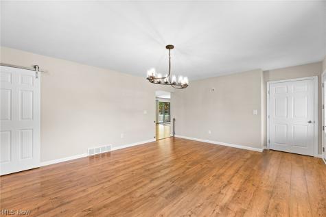 3931 Greentree Road Stow OH 44224