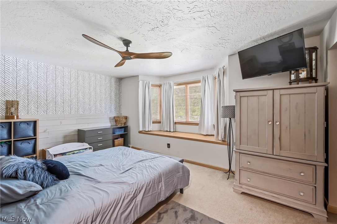 5758 Logan Arms Drive Girard OH 44420