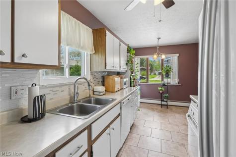 23956 Fairlawn Drive North Olmsted OH 44070