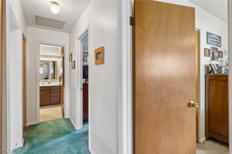 23956 Fairlawn Drive North Olmsted OH 44070