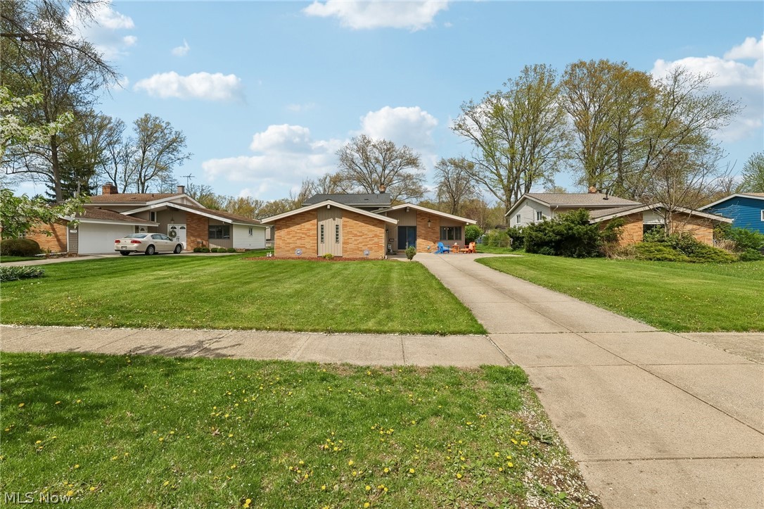 23956 Fairlawn Drive North Olmsted OH 44070