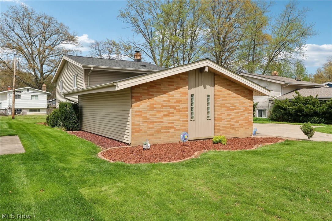 23956 Fairlawn Drive North Olmsted OH 44070