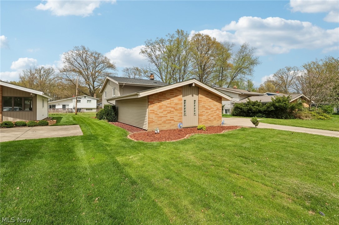 23956 Fairlawn Drive North Olmsted OH 44070