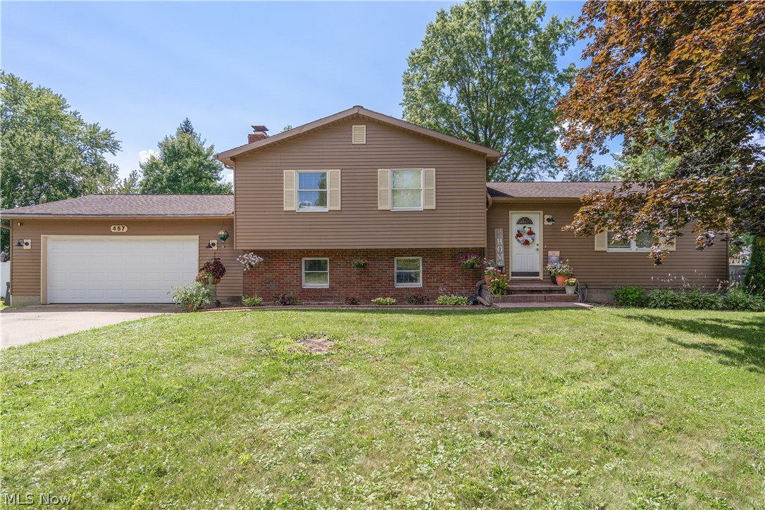 457 S Colonial Drive Cortland OH 44410
