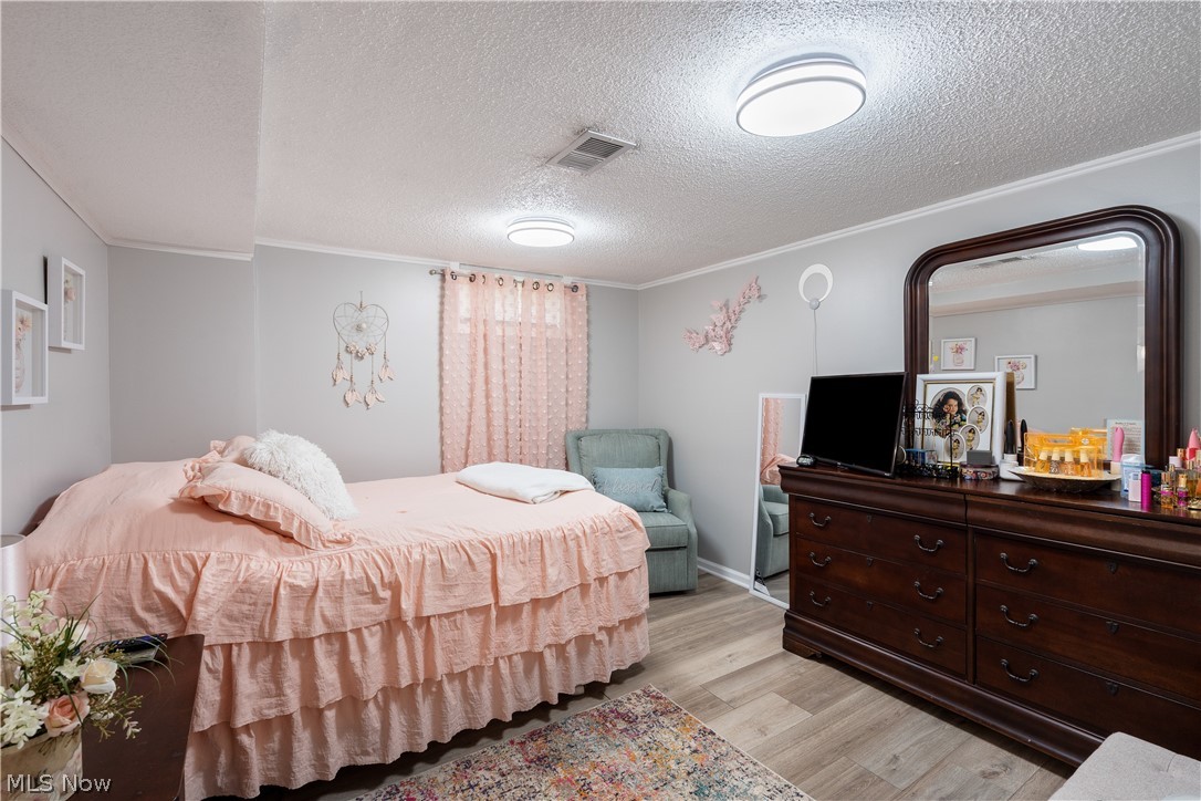457 S Colonial Drive Cortland OH 44410