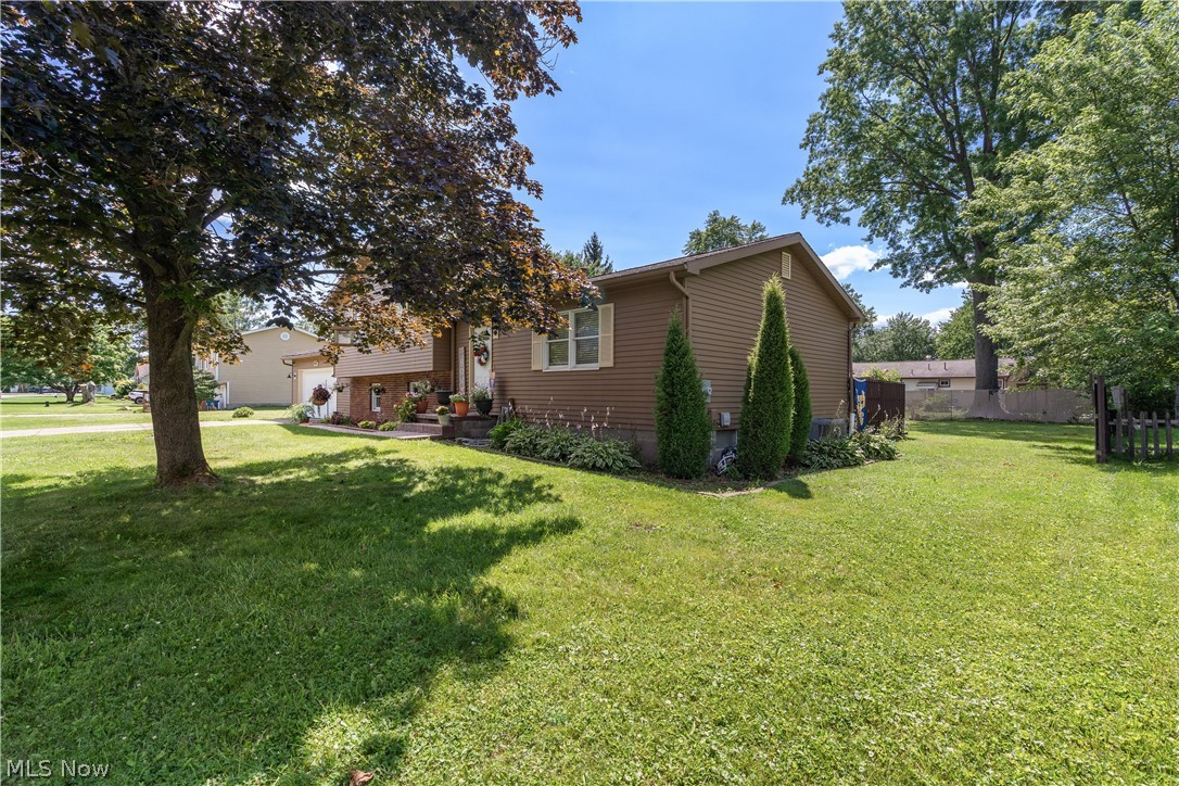 457 S Colonial Drive Cortland OH 44410