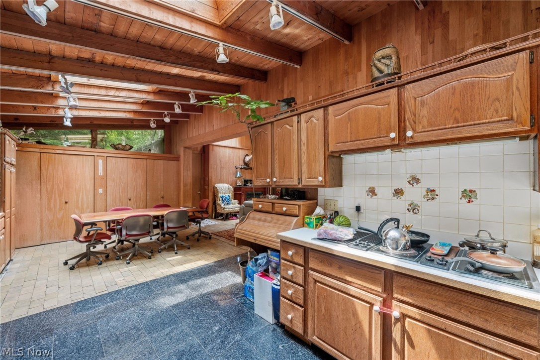 13610 Sperry Road Novelty OH 44072