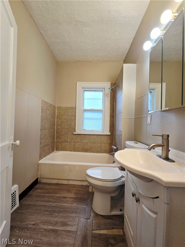 13826 Melzer Avenue Cleveland OH 44120