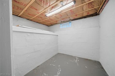 158 35th Street NE Canton OH 44714