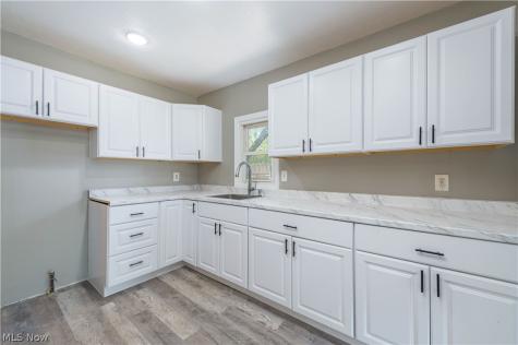 12506 Matherson Avenue Cleveland OH 44135