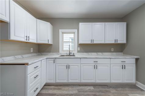 12506 Matherson Avenue Cleveland OH 44135