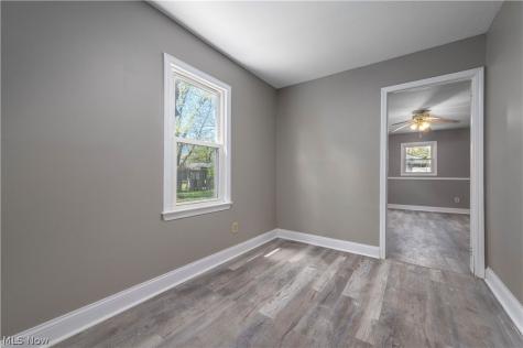 12506 Matherson Avenue Cleveland OH 44135