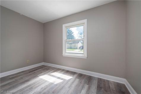 12506 Matherson Avenue Cleveland OH 44135