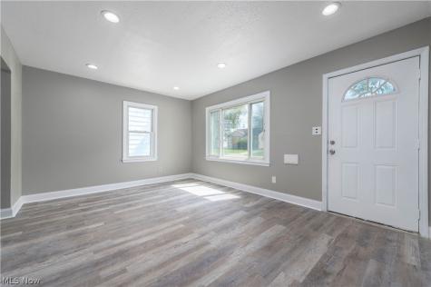 12506 Matherson Avenue Cleveland OH 44135