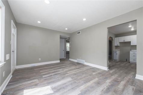 12506 Matherson Avenue Cleveland OH 44135