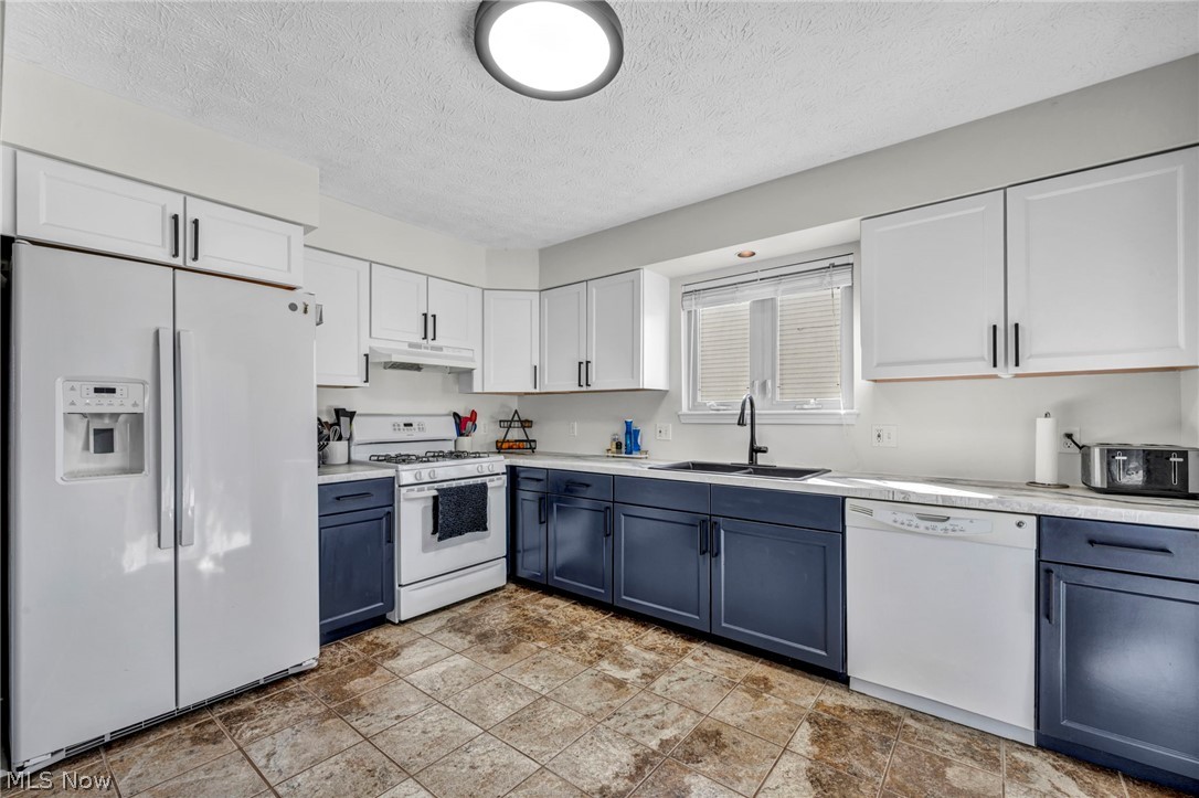 554 Hastings Court Akron OH 44319