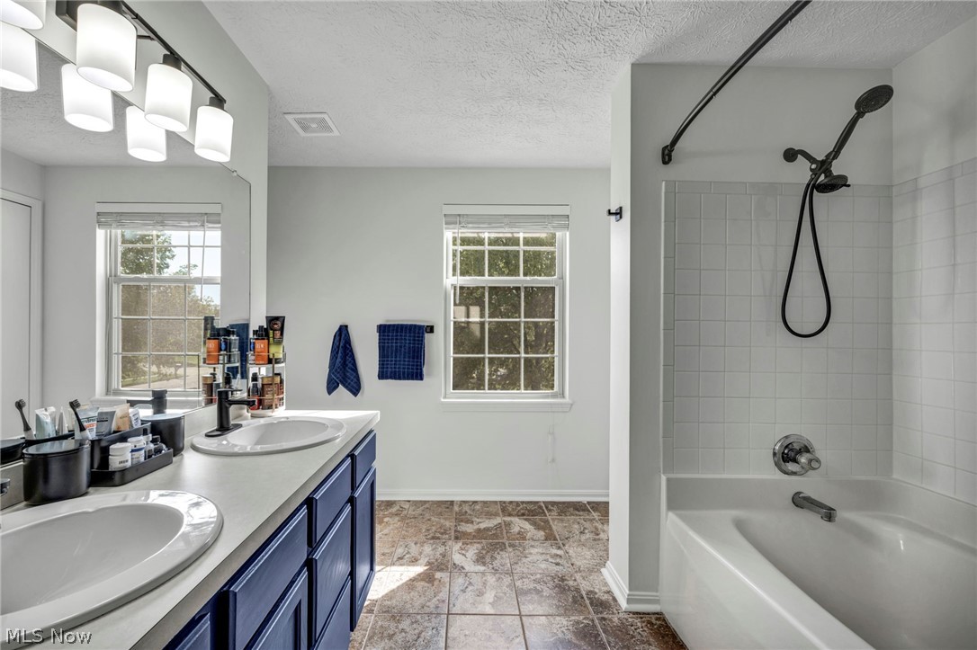 554 Hastings Court Akron OH 44319