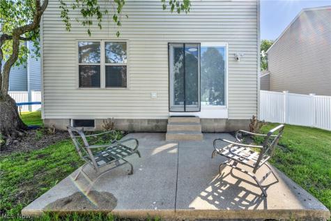 554 Hastings Court Akron OH 44319