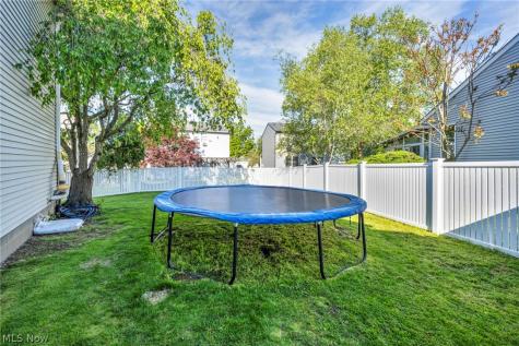 554 Hastings Court Akron OH 44319