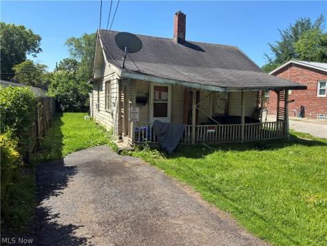 2512 42nd Street NW Canton OH 44709