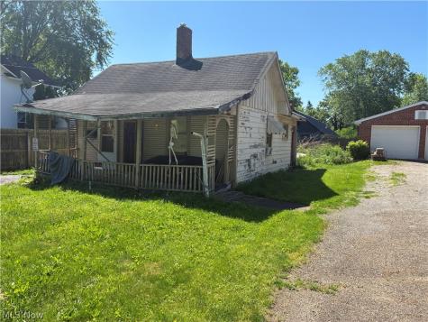 2512 42nd Street NW Canton OH 44709