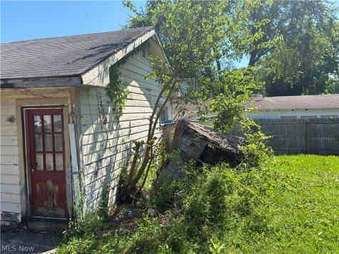 2512 42nd Street NW Canton OH 44709