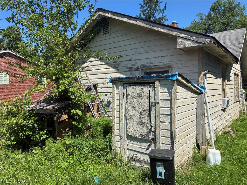 2512 42nd Street NW Canton OH 44709