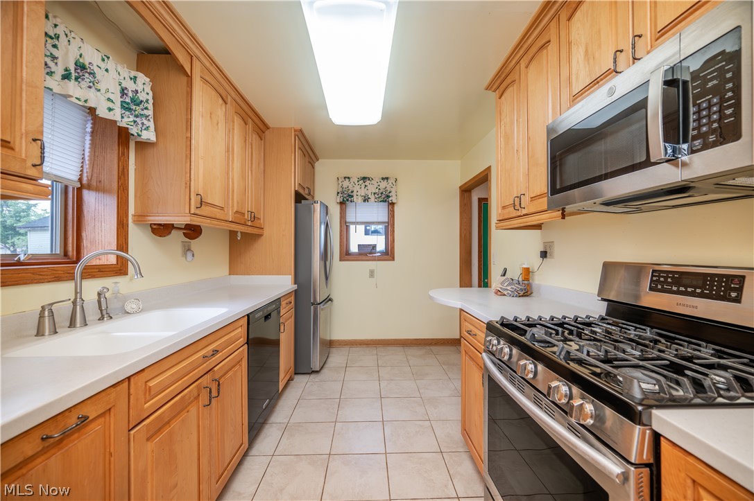 5033 N Park Avenue Extension Warren OH 44481