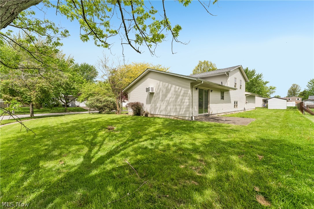 102 California Avenue Elyria OH 44035