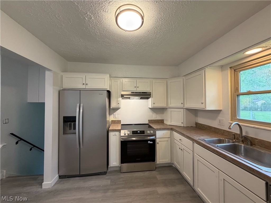 102 California Avenue Elyria OH 44035