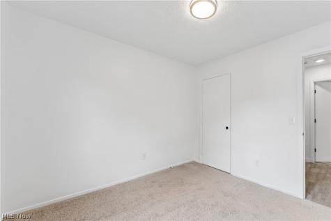 102 California Avenue Elyria OH 44035