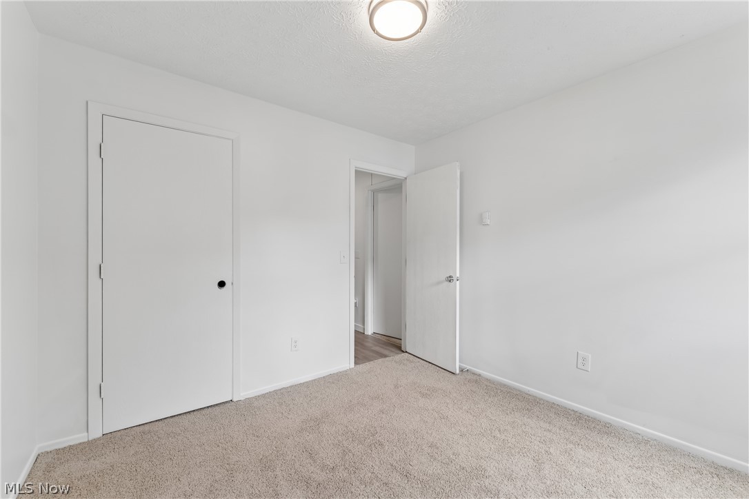 102 California Avenue Elyria OH 44035