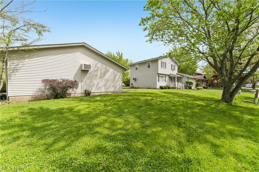 102 California Avenue Elyria OH 44035
