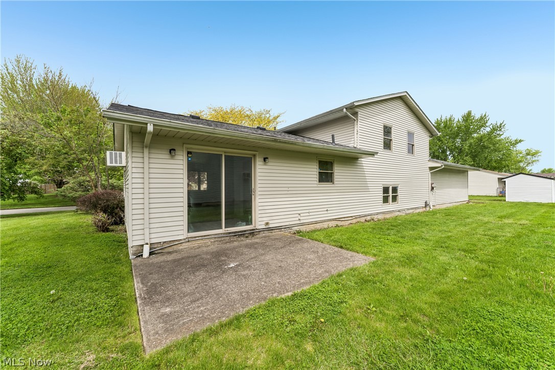 102 California Avenue Elyria OH 44035
