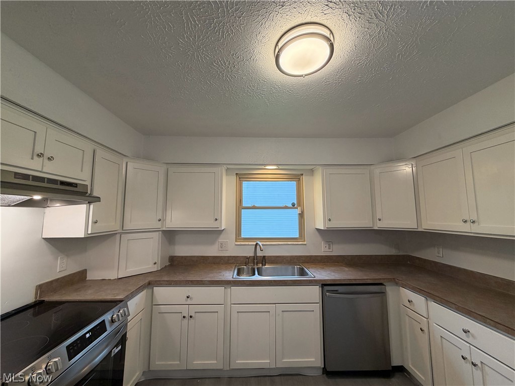 102 California Avenue Elyria OH 44035